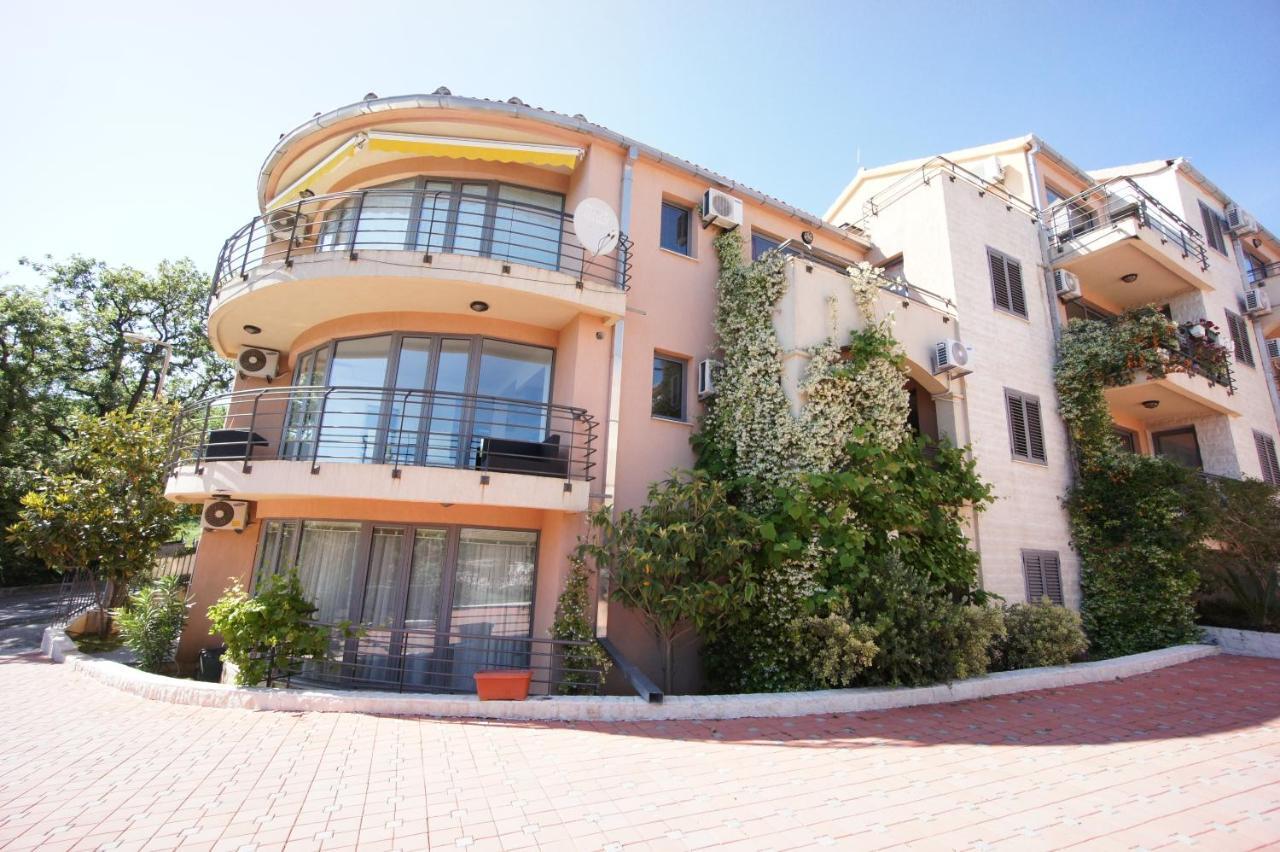 Apartments Becici Sunset Budva Bagian luar foto